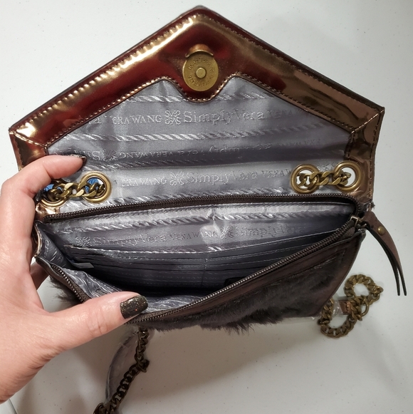 NWT SIMPLY VERA WANG Dark BROWN Faux Fur CROSSBODY BAG - Picture 4 of 8